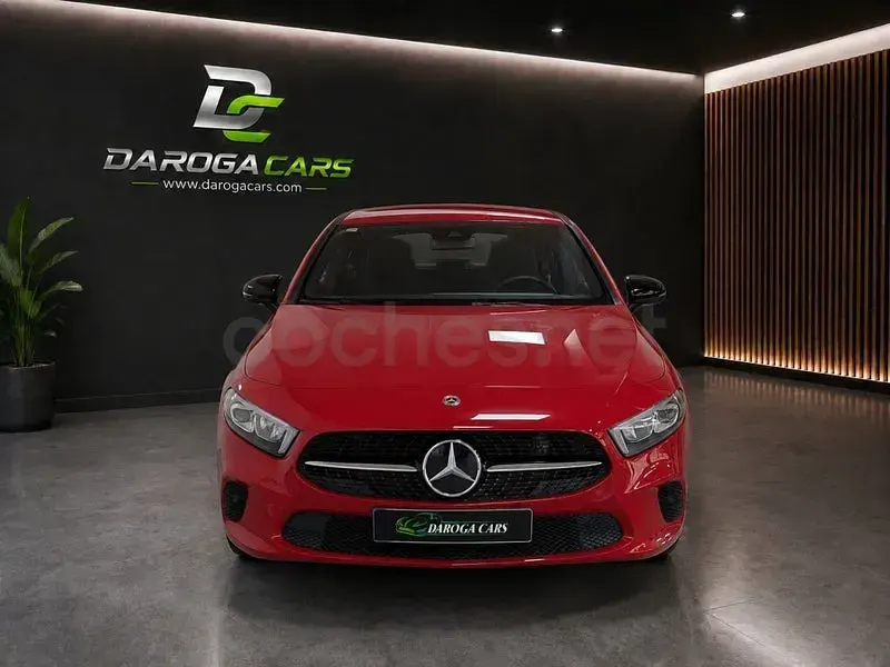 Usado Mercedes A180 116 CV (85 kW) 2019 Rojo Berlina