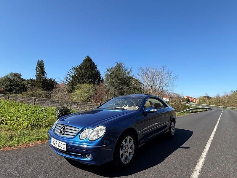 Usado Mercedes CLK270 Elegance 170 CV (125 kW) 2005 Azul Coupe