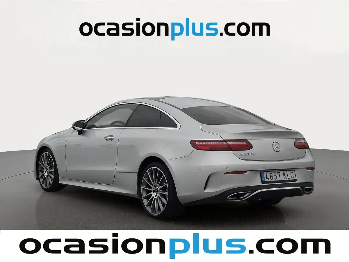 Usado Mercedes E220 AMG 194 CV (142 kW) 2018 Gris plata Coupe
