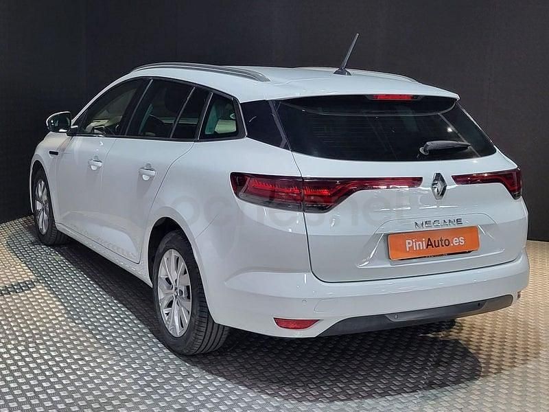 Usado Renault Mégane GrandTour Intens 110 CV (80 kW) 2022 Blanco Familiar