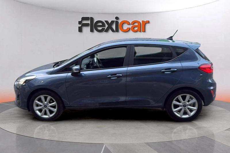 Usado Ford Fiesta Trend 75 CV (55 kW) 2021 Gris Berlina