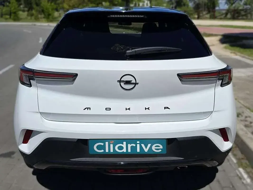 Usado Opel Mokka GS Line 110 CV (80 kW) 2021 Blanco SUV
