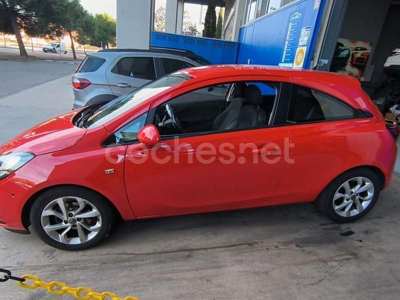 Usado Opel Corsa Color Edition 90 CV (66 kW) 2015 Rojo Berlina