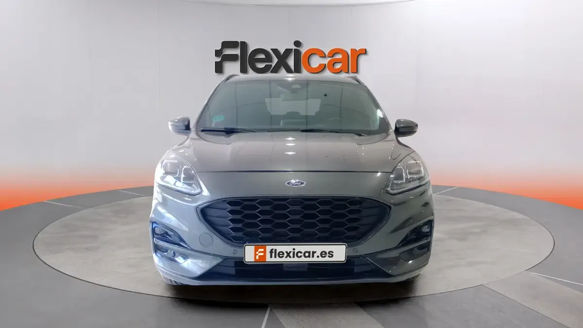 Usado Ford Kuga ST-Line 120 CV (88 kW) 2022 Gris SUV