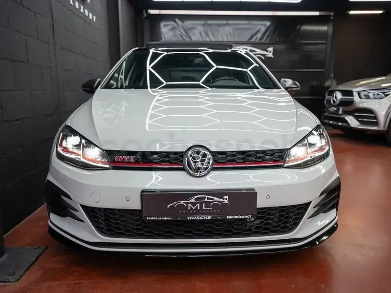 Usado VW Golf VII GTI 290 CV (213 kW) 2019 Blanco Berlina