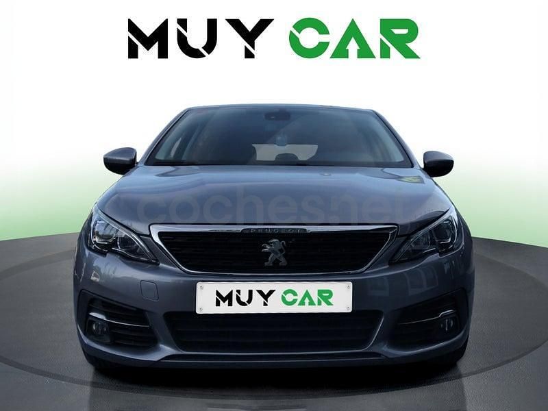 Usado Peugeot 308 Style 131 CV (96 kW) 2018 Gris / plata Berlina