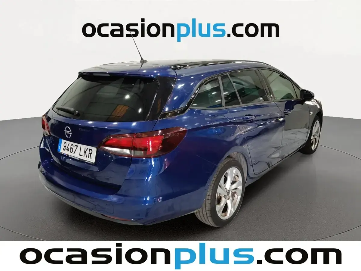 Usado Opel Astra GS Line 110 CV (80 kW) 2020 Azul Familiar