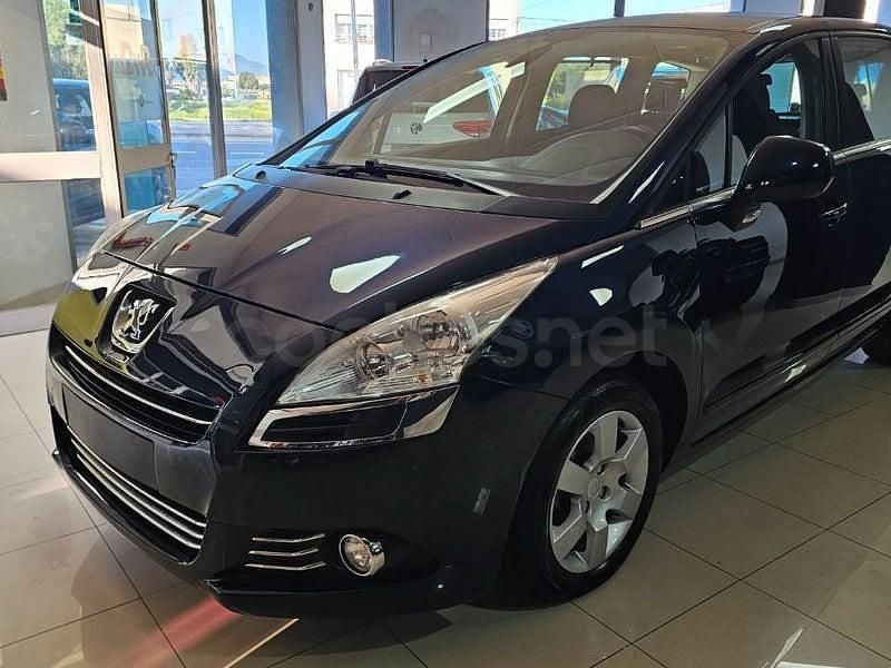 Usado Peugeot 5008 Sport 112 CV (82 kW) 2011 Azul Monovolumen