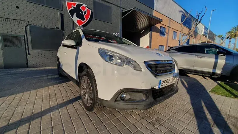Usado Peugeot 2008 Access 82 CV (60 kW) 2015 Blanco SUV