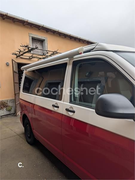 Usado VW Caravelle 150 CV (110 kW) 2023 Rojo Monovolumen