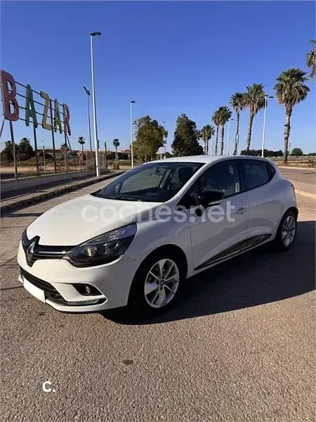 Usado Renault Clio IV LIMITED 75 CV (55 kW) 2018 Blanco Berlina