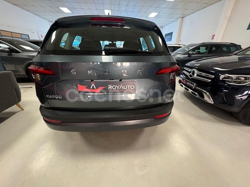Usado Skoda Karoq Ambition 150 CV (110 kW) 2022 Gris / plata SUV