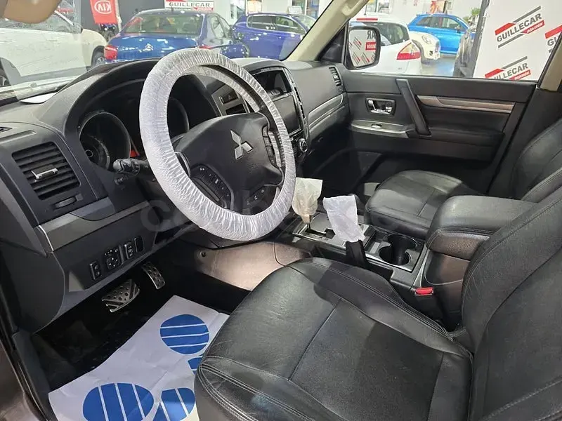 Usado Mitsubishi Montero 190 CV (139 kW) 2016 Marrón SUV