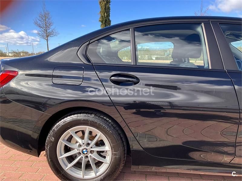 Usado BMW 318 150 CV (110 kW) 2021 Negro Berlina