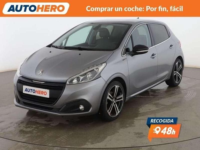 Usado Peugeot 208 GT-line 110 CV (80 kW) 2019 Gris Utilitario