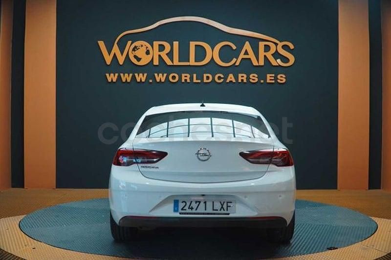 Usado Opel Insignia Sport 122 CV (89 kW) 2022 Blanco Berlina