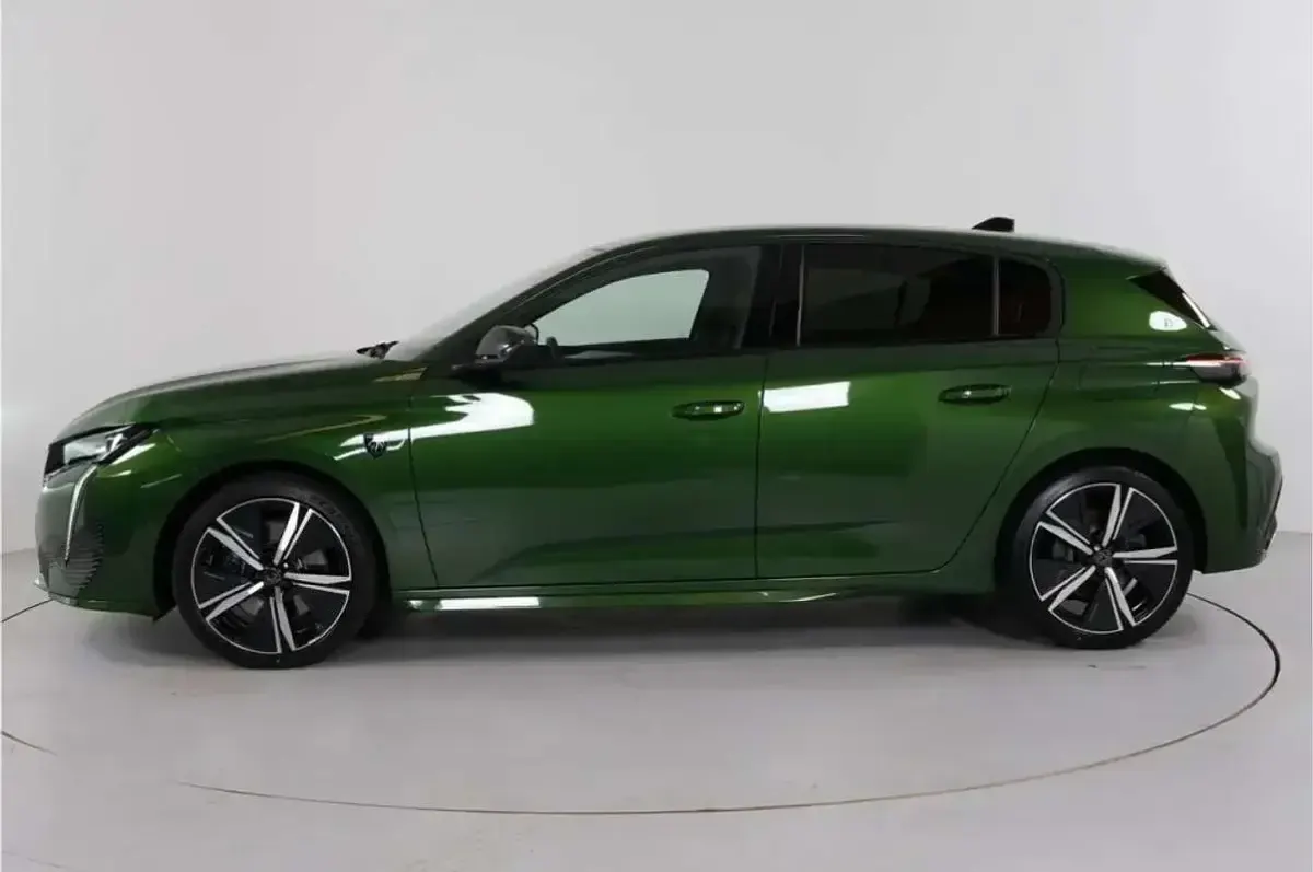 Usado Peugeot 308 GT 226 CV (166 kW) 2022 Verde Utilitario