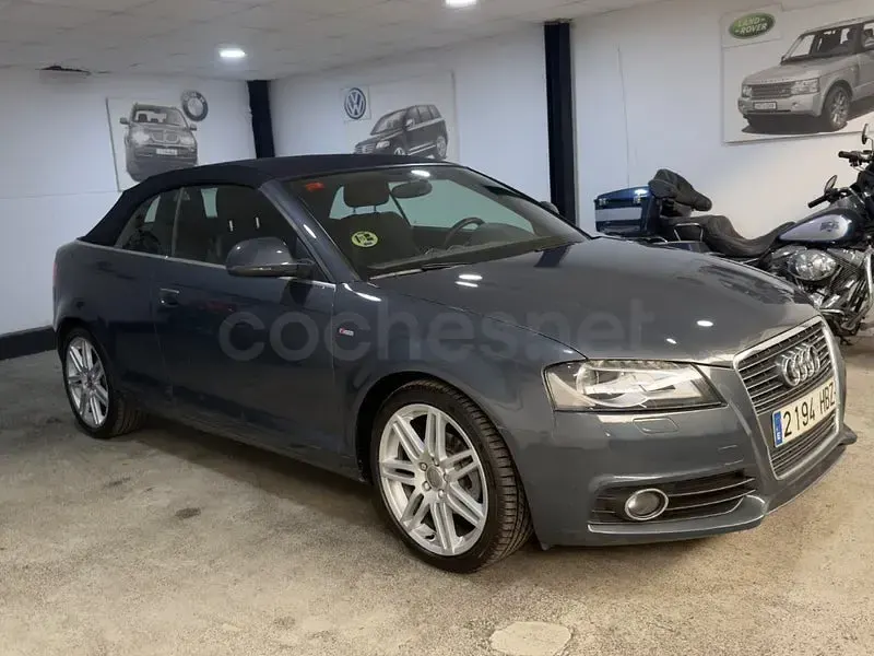 Usado Audi A3 Cabriolet Attraction 105 CV (77 kW) 2011 Gris / plata Descapotable