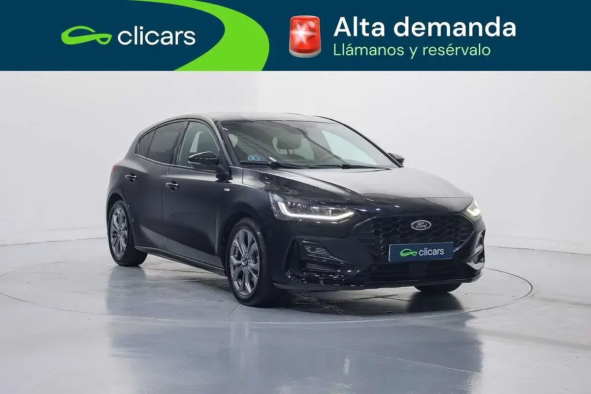Usado Ford Focus ST-Line 155 CV (114 kW) 2023 Negro Utilitario