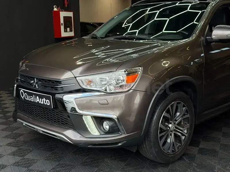 Usado Mitsubishi ASX 117 CV (86 kW) 2018 Gris / plata SUV
