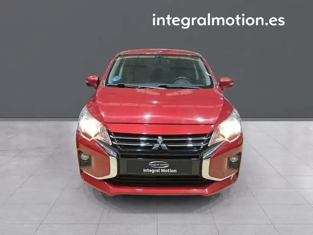 Usado Mitsubishi Space Star 71 CV (52 kW) 2023 Rojo Utilitario