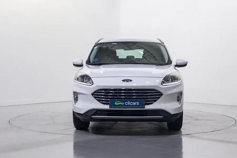 Usado Ford Kuga Titanium 225 HP (165 kW) 2022 Branco SUV