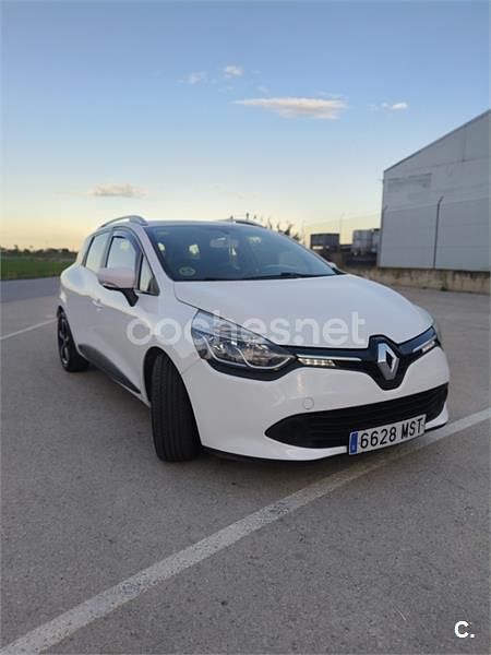 Usado Renault Clio GrandTour 90 CV (66 kW) 2014 Blanco Familiar