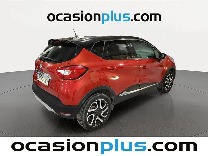 Usado Renault Captur Zen 90 CV (66 kW) 2016 Rojo SUV