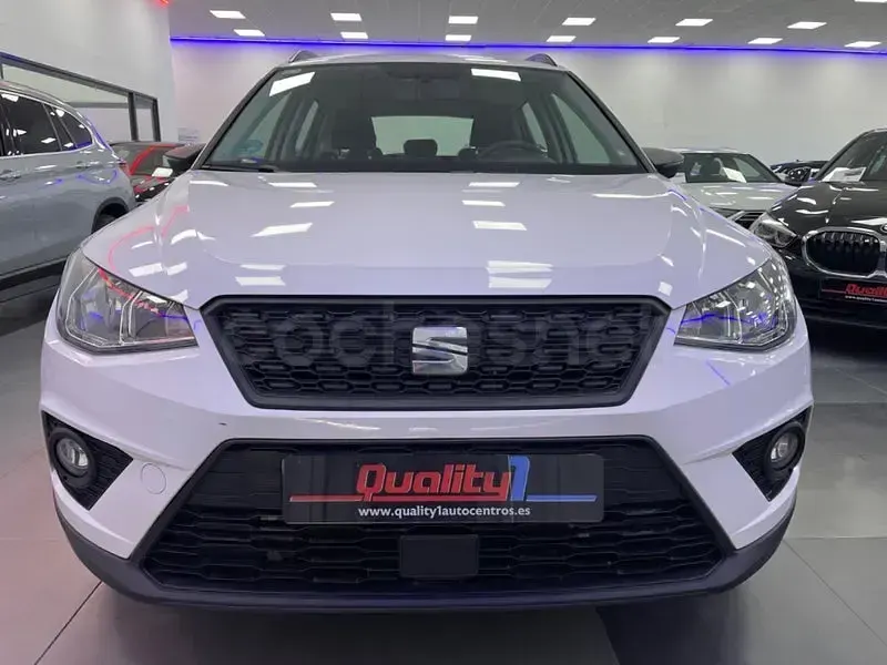 Usado Seat Arona Reference 95 CV (69 kW) 2020 Blanco SUV