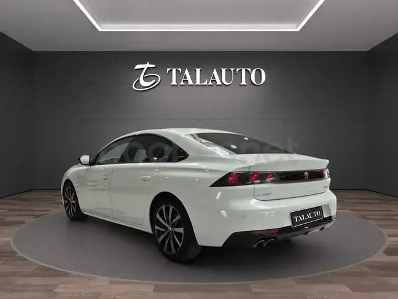 Usado Peugeot 508 GT-line 160 CV (117 kW) 2019 Blanco Berlina