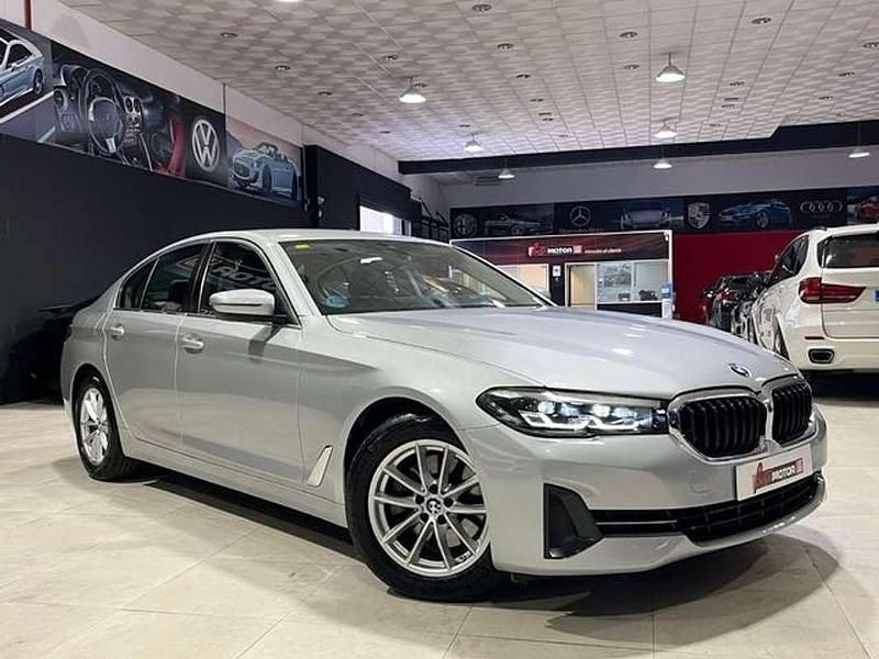 Usado BMW 520 Comfort Edition 190 CV (139 kW) 2021 Gris Berlina