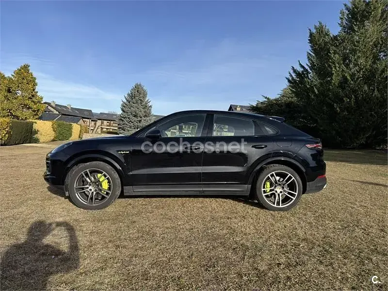 Usado Porsche Cayenne E-Hybrid Coupe 462 CV (339 kW) 2021 Negro SUV