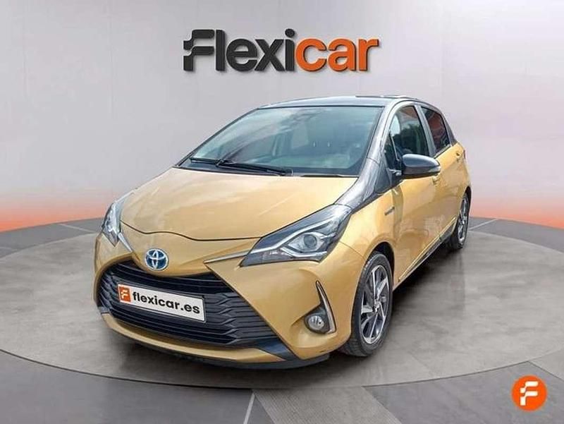 Usado Toyota Yaris Hybrid 99 CV (72 kW) 2019 Amarillo Utilitario