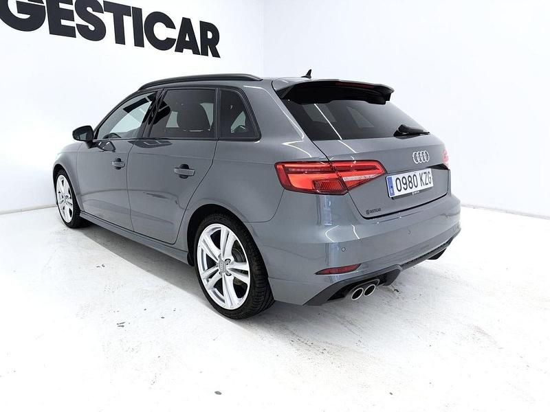Usado Audi A3 S-Line 150 CV (110 kW) 2019 Gris Berlina