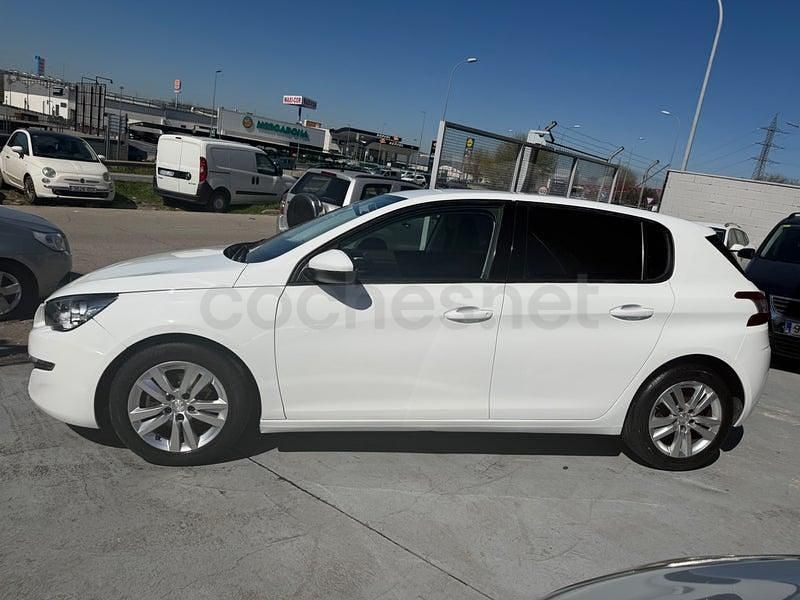 Usado Peugeot 308 Active 115 CV (84 kW) 2014 Blanco Berlina