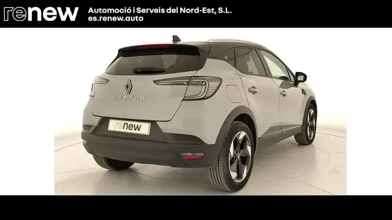 Usado Renault Captur Techno 100 CV (73 kW) 2025 Gris SUV
