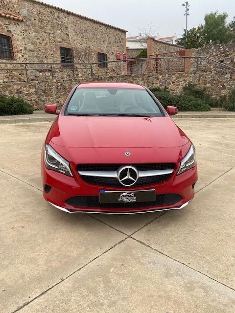 Usado 2017 Mercedes 200 Executive Utilitario | 23.900 € - Imagen 1/4