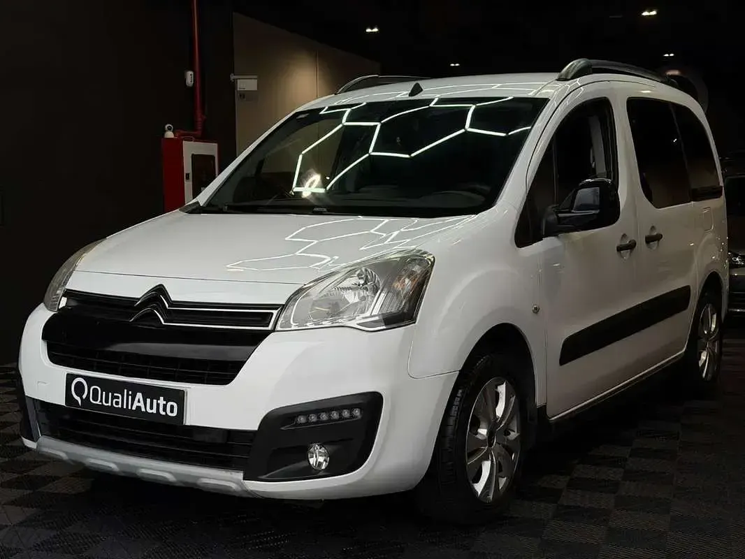 Usado Citroën Berlingo XTR 99 CV (72 kW) 2016 Blanco Monovolumen