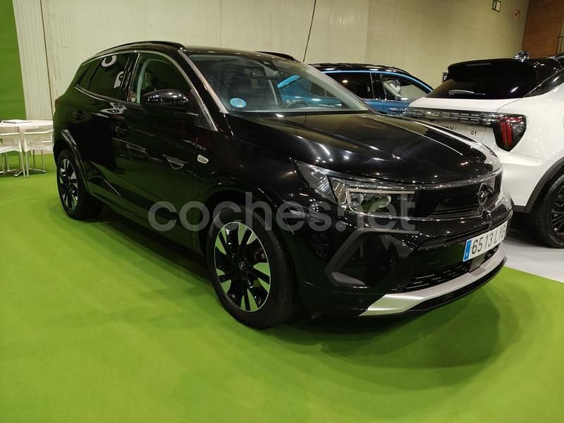 Usado Opel Grandland X Ultimate 130 CV (95 kW) 2022 Negro SUV