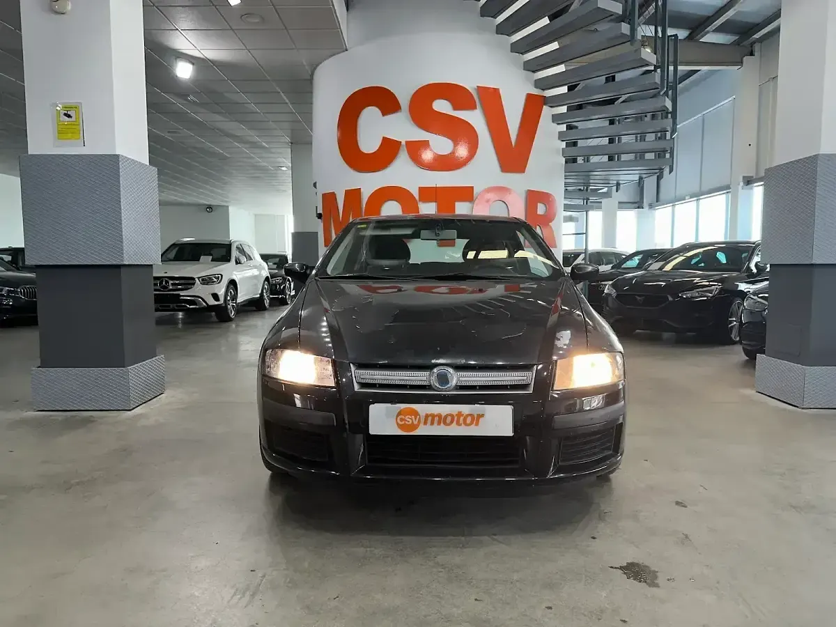 Usado Fiat Stilo Dynamic 120 CV (88 kW) 2003 Negro Utilitario