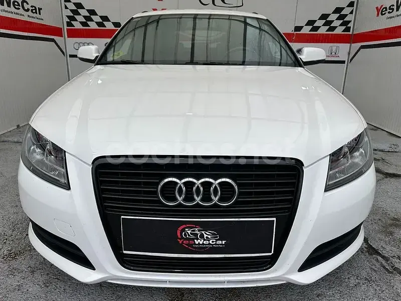 Usado Audi A3 Ambiente 105 CV (77 kW) 2011 Blanco Utilitario