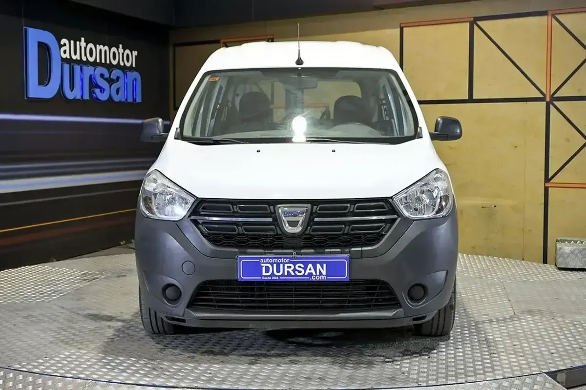 Usado Dacia Dokker Essentiel 95 CV (69 kW) 2021 Blanco Monovolumen