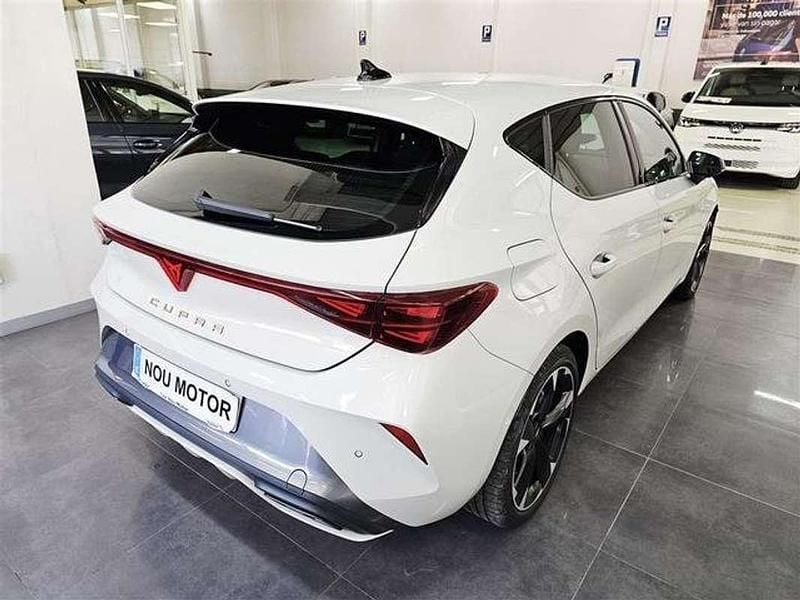 Usado Cupra Leon 150 CV (110 kW) 2025 Beige Utilitario