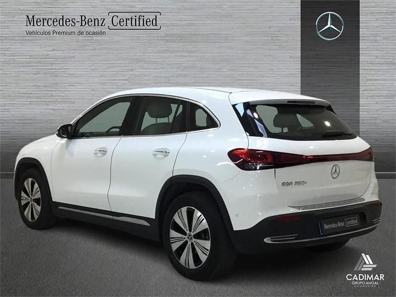 Usado Mercedes EQA250+ 139 kW (190 CV) 2023 Blanco SUV