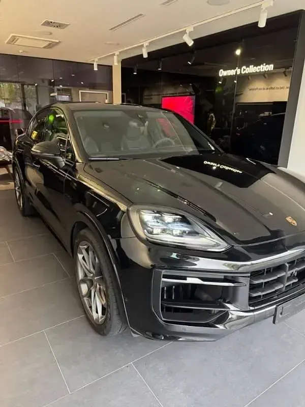 Usado Porsche Cayenne 470 CV (345 kW) 2024 Negro SUV