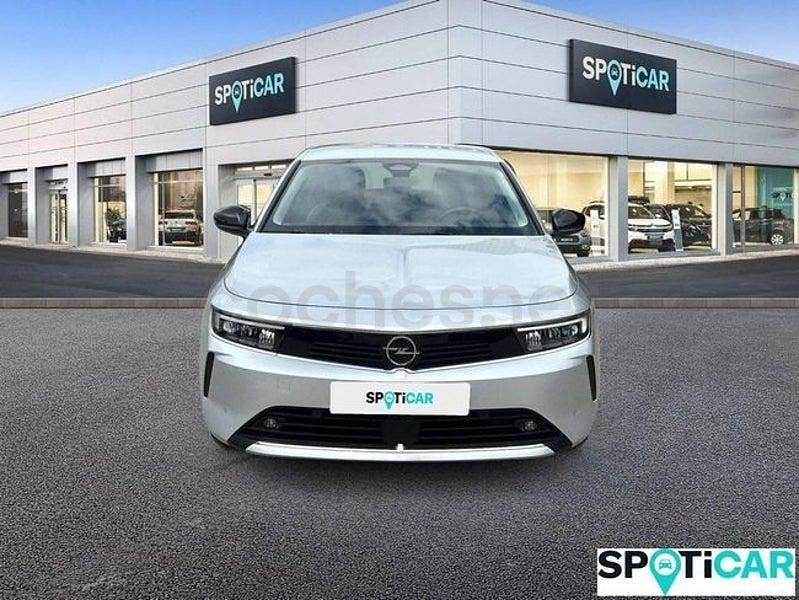 Usado Opel Astra Edition 110 CV (80 kW) 2023 Gris / plata Berlina