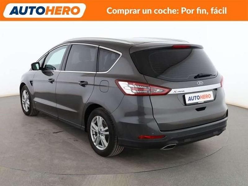 Usado Ford S-MAX Titanium 179 CV (131 kW) 2016 Gris Monovolumen