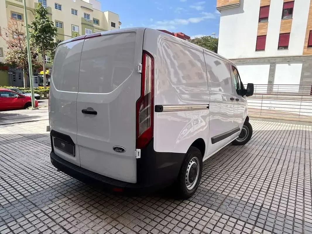 Usado Ford Transit Custom Ambiente 105 CV (77 kW) 2018 Blanco Van