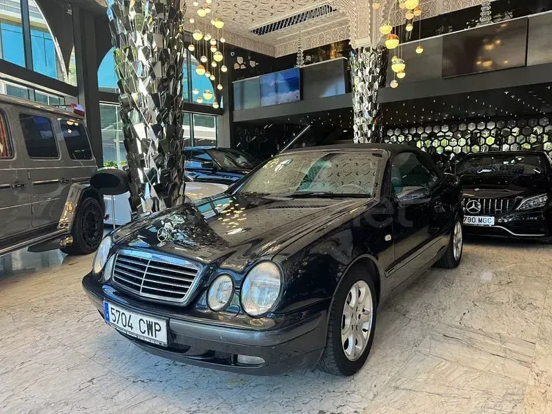 Usado Mercedes CLK320 Elegance 218 CV (160 kW) 1999 Azul Descapotable