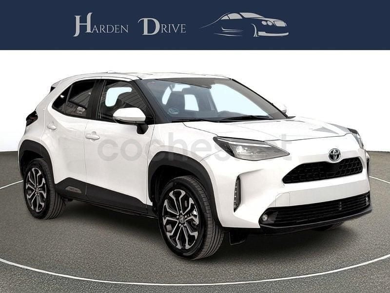 Usado Toyota Yaris Cross Business Edition 116 CV (85 kW) 2021 Blanco SUV